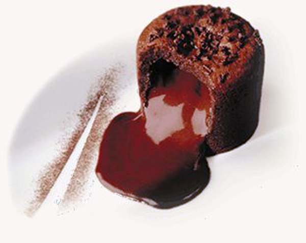 Шоколадный фондан: кекс с тающей шоколадной начинкой
