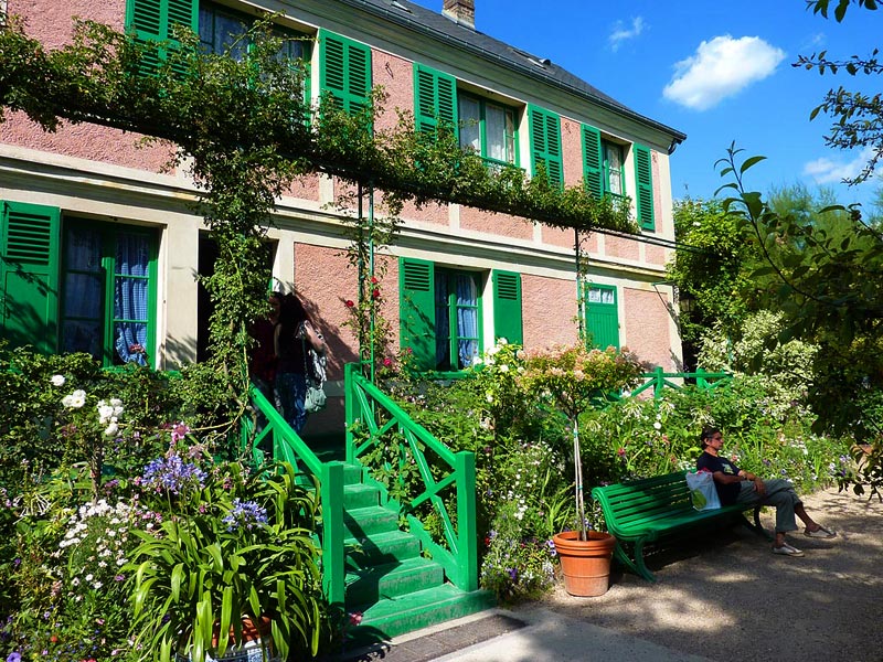 Дом, в котором жил и творил великий художник-импрессионист Клод Моне